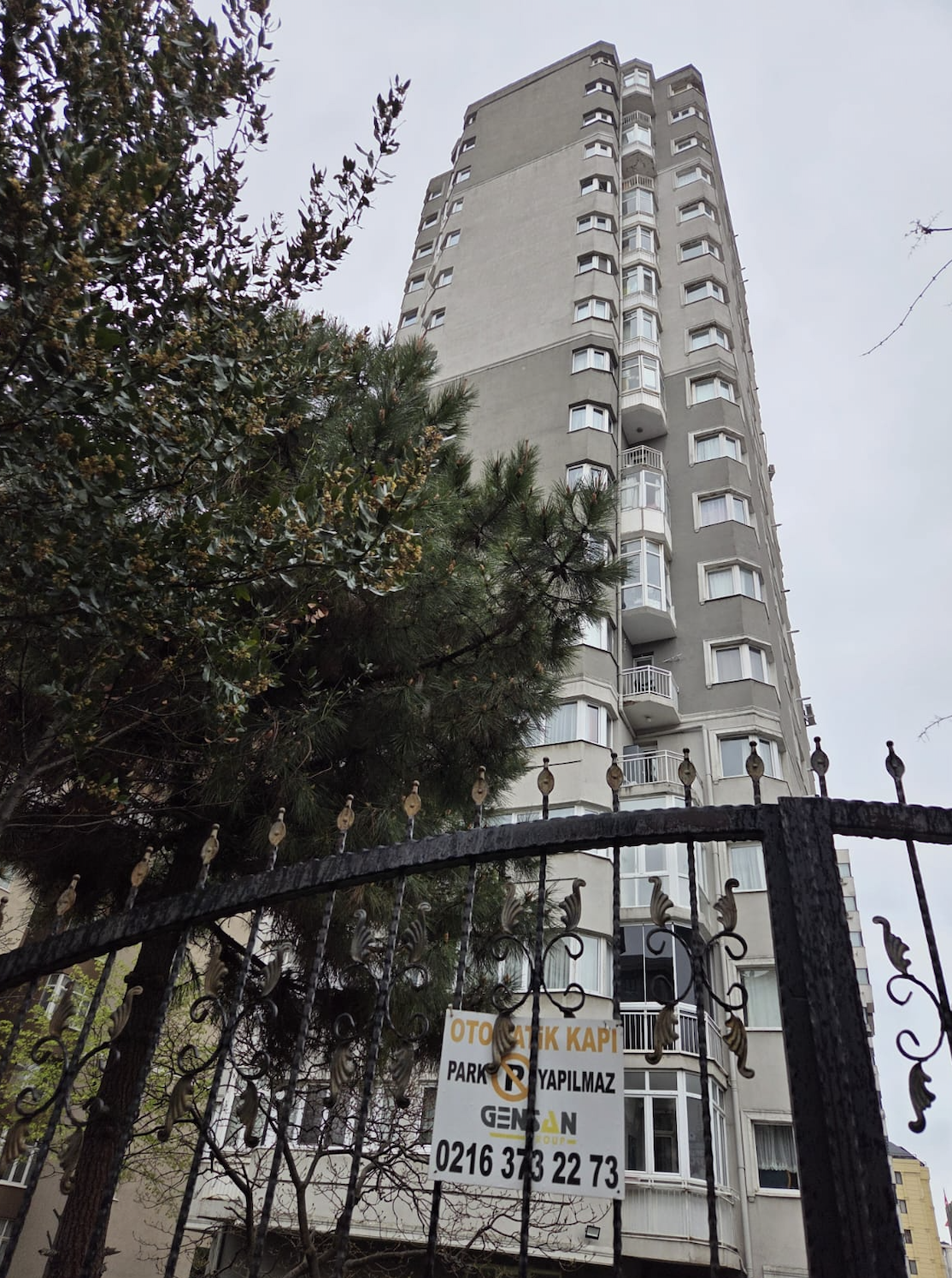 DENİZ MANZARALI BOSTANCI METRO 300 M. SATILIK DAİRE