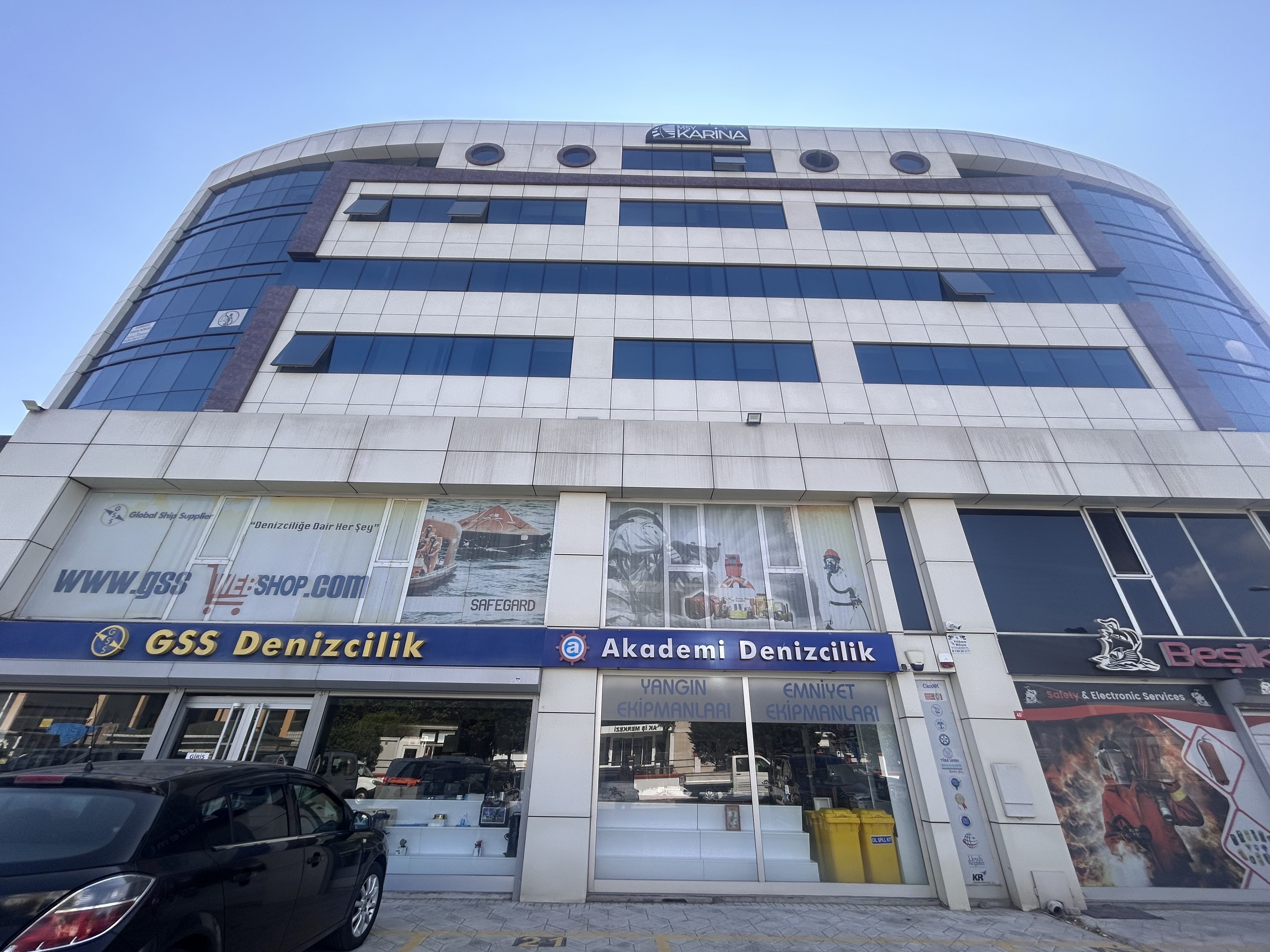 TUZLA TERSANELER BÖLGESİNDE SATILIK 1+1 OFIS